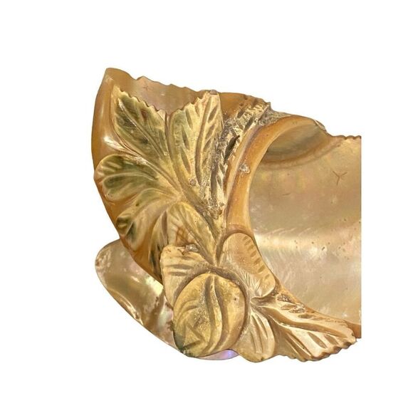 Victorian Hand Carved Conch Shell Basket Bowl Caviar  Dish Mother of Pearl Antiq - Picture 2 of 8